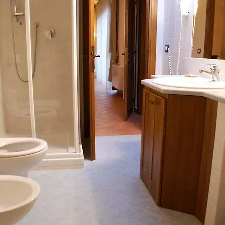 Sleeps 34 Pool Air Con Wifi Ranciano