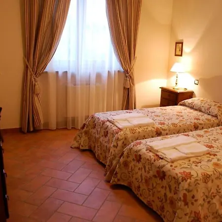 Sleeps 34 Pool Air Con Wifi Ranciano